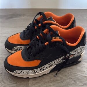 Nike Air Max kids size 5